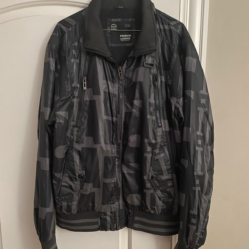 “Premium Lounge”jeans intelligence men’s jacket.Color black with gray.Size-2XL.